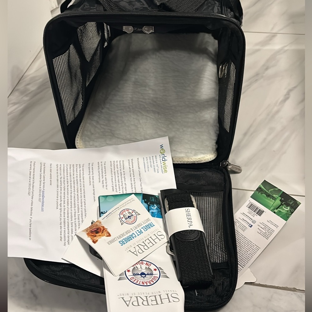 Small Premium Dog Carrier - Picture 6 of 7